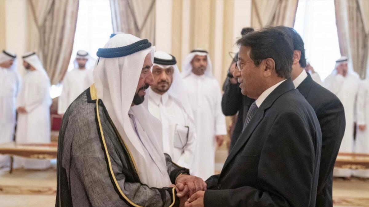 Video: Sharjah Ruler accepts condolences from former President of Pakistan