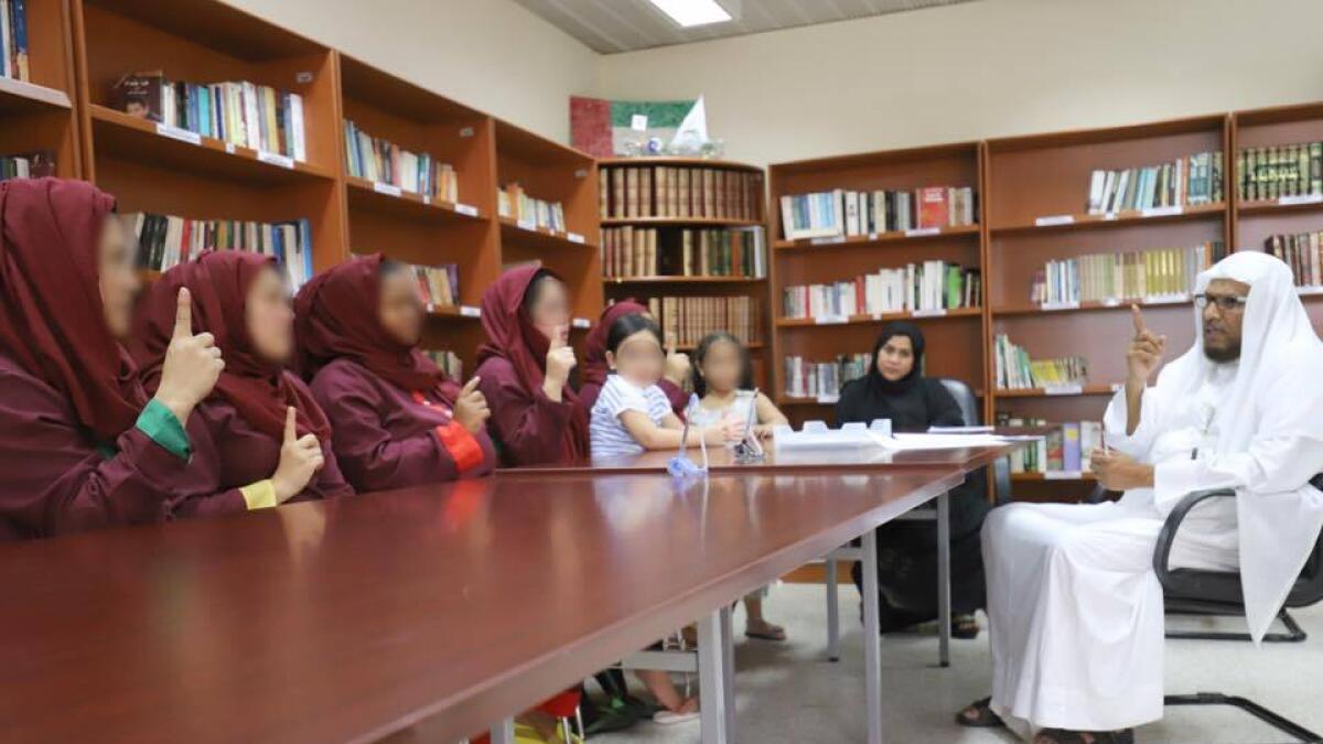 Eight prisoners convert to Islam in Dubai
