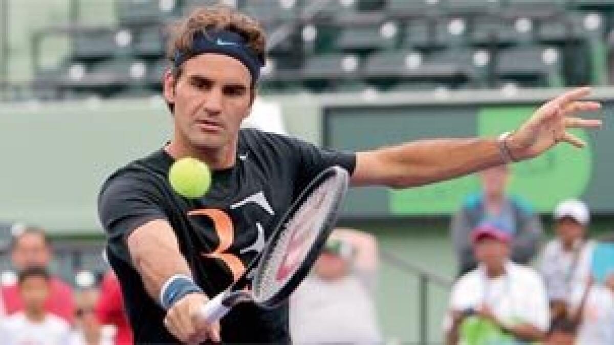 Roger Federer dresses for success on tennis court