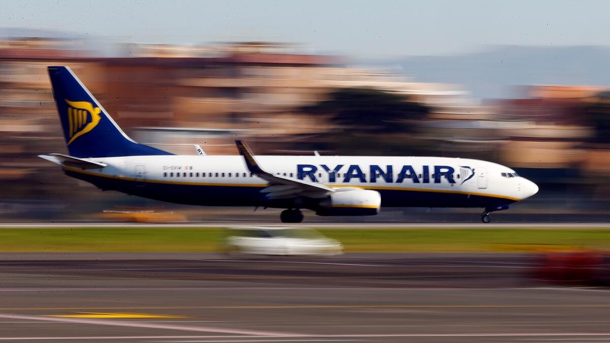 Ryanair plans to recruit 125 new pilots next week