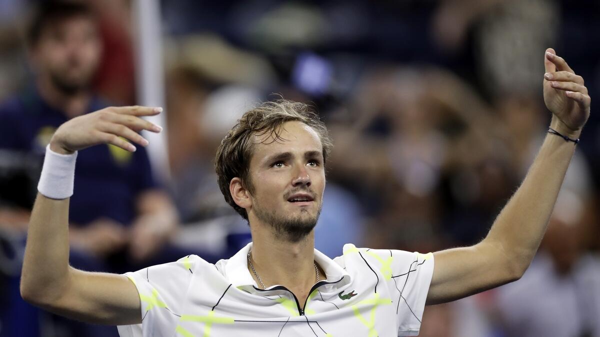Medvedev embraces boos to reach last 16 at US Open