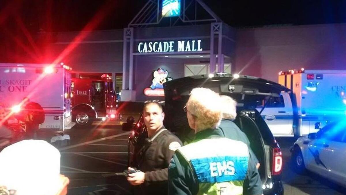 At least 4 dead in shooting at Washington state mall