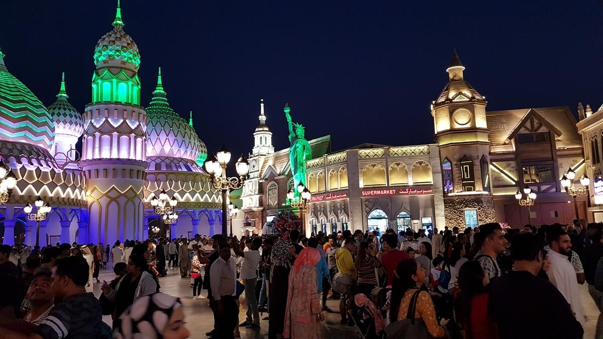 Guests will be able to capture selfies with a huge 21-metre high tree richly decorated with gifts received from around the world.  Seven holiday packages will be given to seven unsuspecting families.  In addition to all these, Global Village is offering free entry to every child under seven years of age.