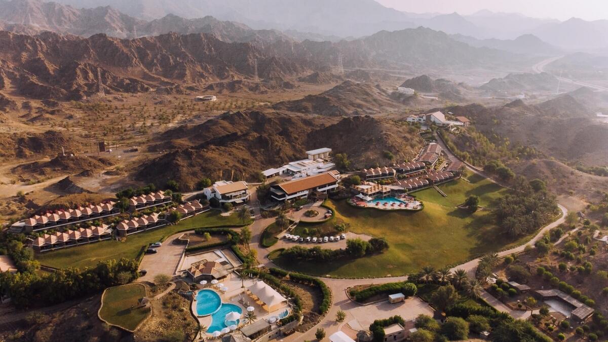 A relaxed drive is the best way to reach Hatta from Dubai — opt for the Sharjah-Kalba Road (E102) via Emirates Road (E611) — and you will reach the spot in a little less than two hours. Hatta Hill Park is one of the prime destinations for visitors today. Tourists are welcome to rest there for about a quarter an hour while water, Arabic coffee and dates are served.