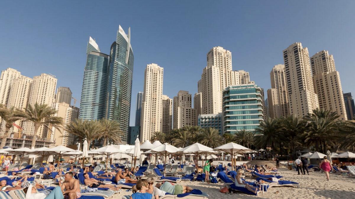 Dubai Tourism, shuts down, 4 establishments, flouting, Covid-19 rules