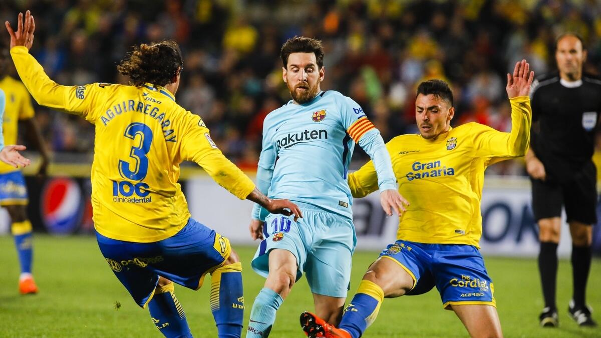 Las Palmas force draw against leaders Barca
