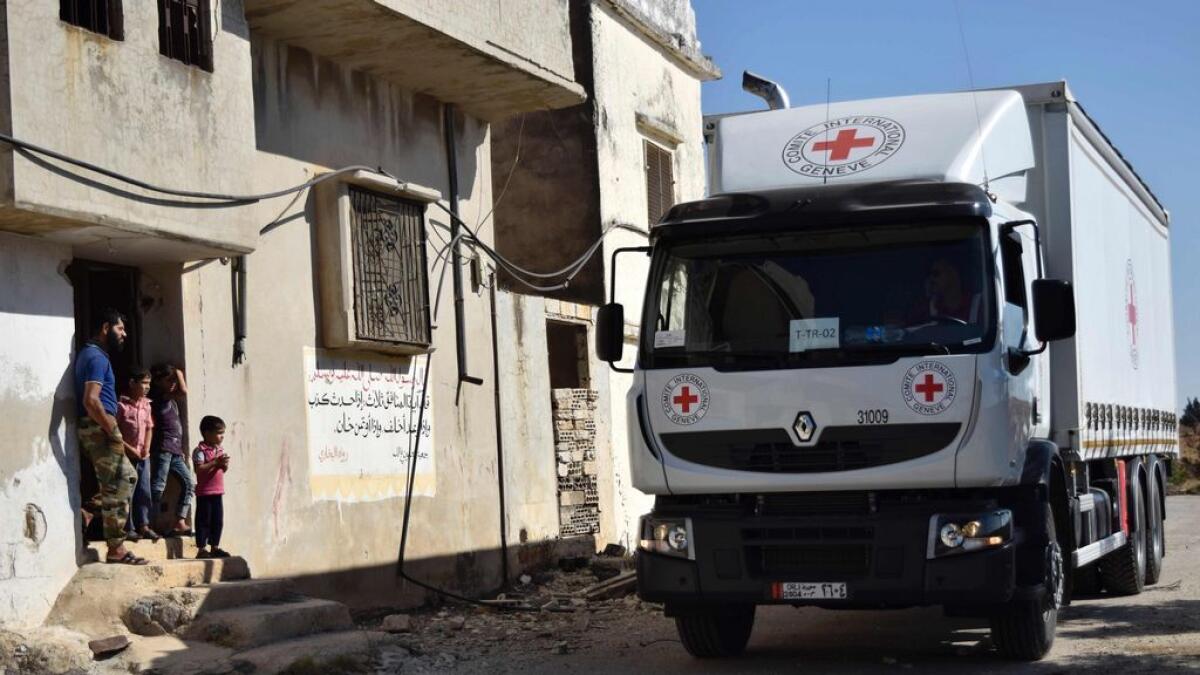 UN resumes Syria aid delivery after attack