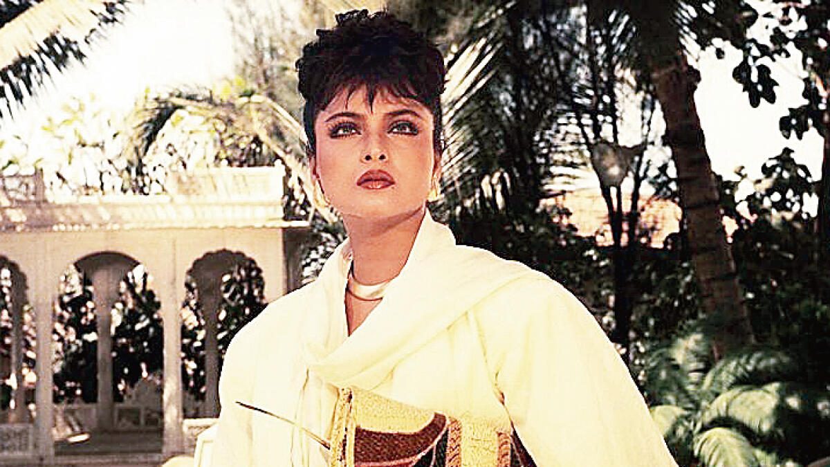 This thriller released in 1988 stars Rekha as a wronged widow out for revenge from her tormentor played by Kabir Bedi. A comeback film for the actress, ‘Khoon Bhari Maang’ went on to garner critical and commercial success, and got Rekha her second Best Actress trophy at the Filmfare Awards.