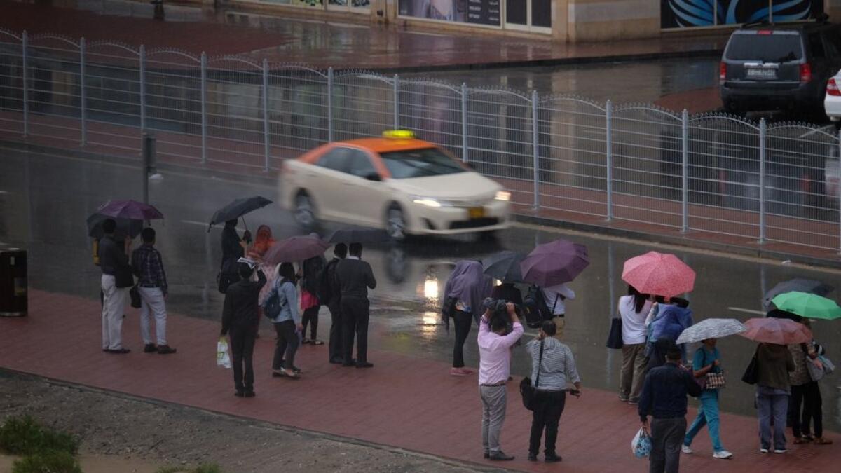 Video: Thunder, rain lash UAE, temperatures dip