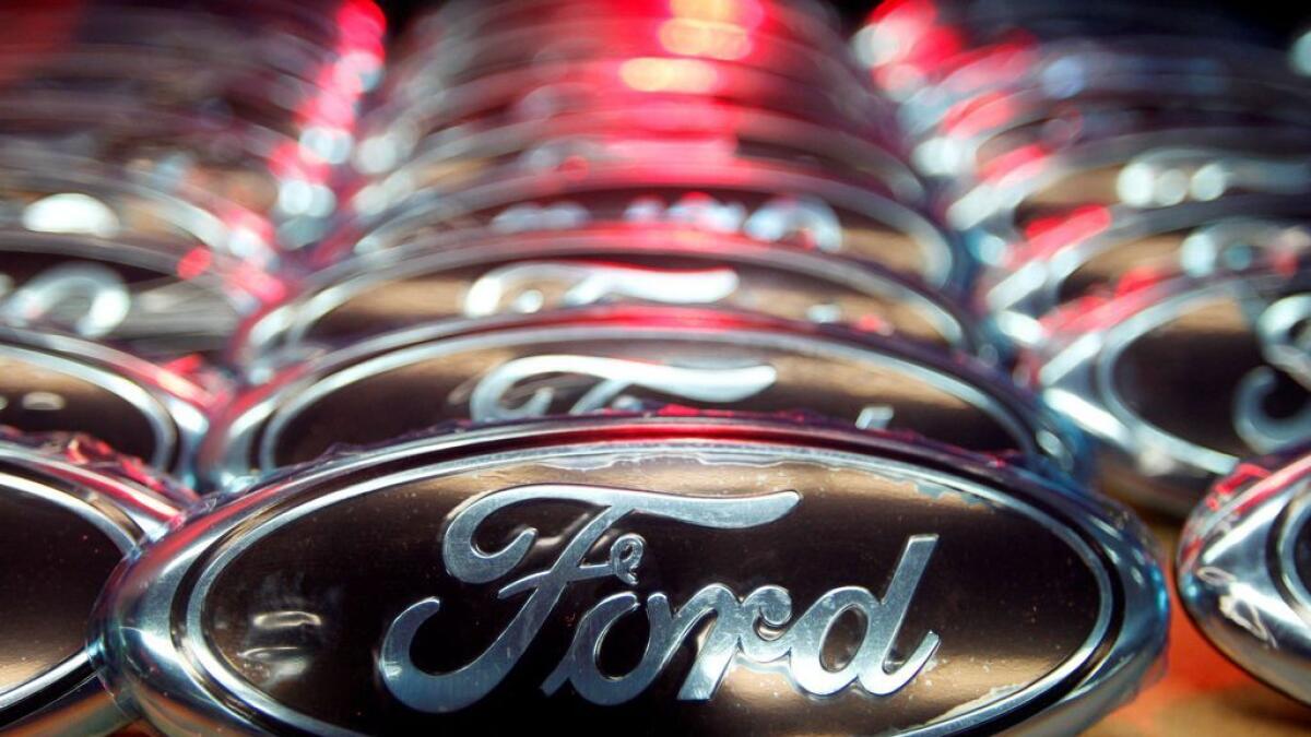 Ford shares tumble on gloomy outlook