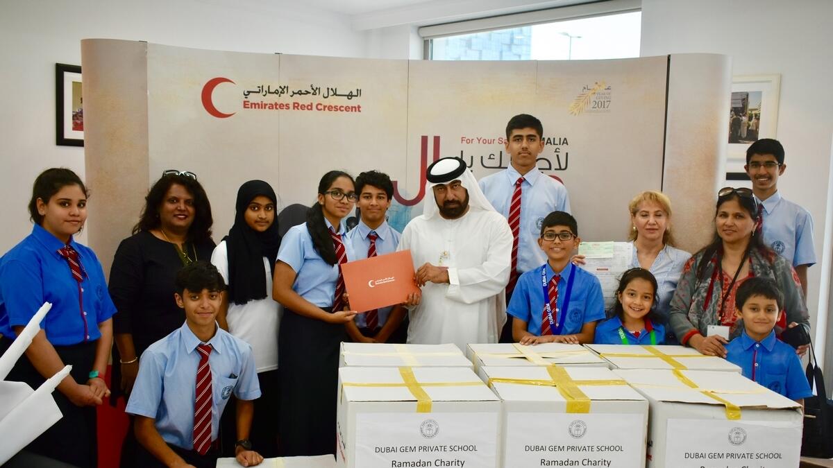  Students collect over 1,000kg food items