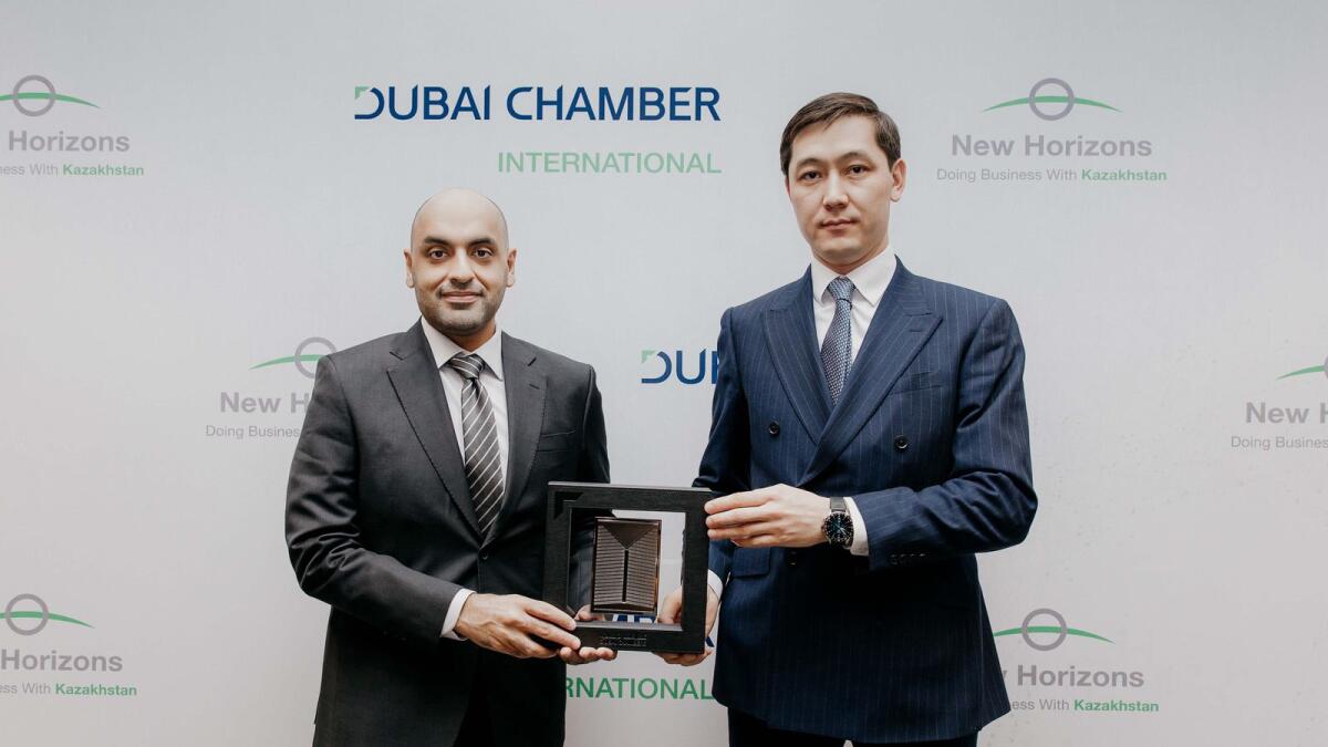 Mohammad Ali Rashed Lootah, President &amp; CEO of Dubai Chambers with Ardak Zebeshev, Chairman of the Investment Committee, Ministry of Foreign Affairs, the Republic of Kazakhstan. - WAM