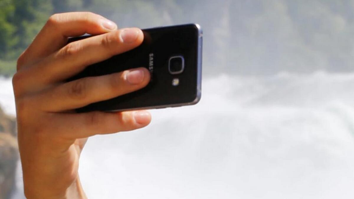 Indian student plunges 40 metres to death while taking selfie