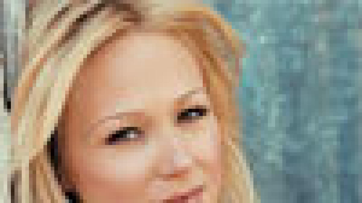 Jewel gets into the groove