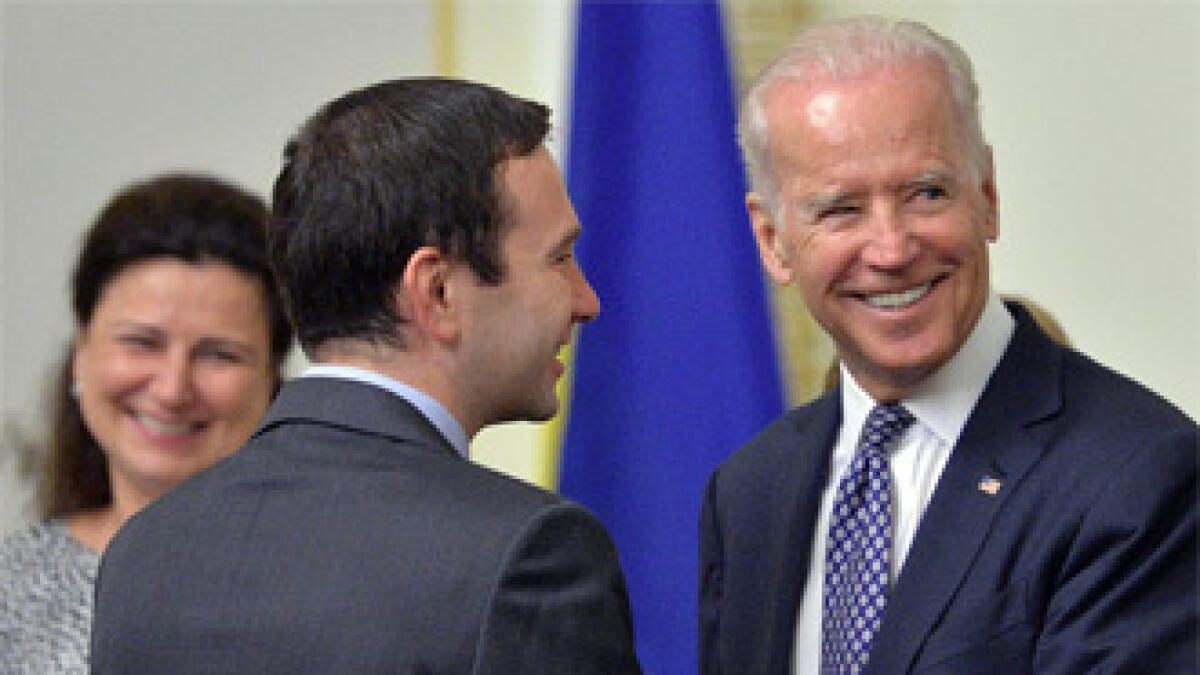 Biden tells Ukrainian leaders US stands with them
